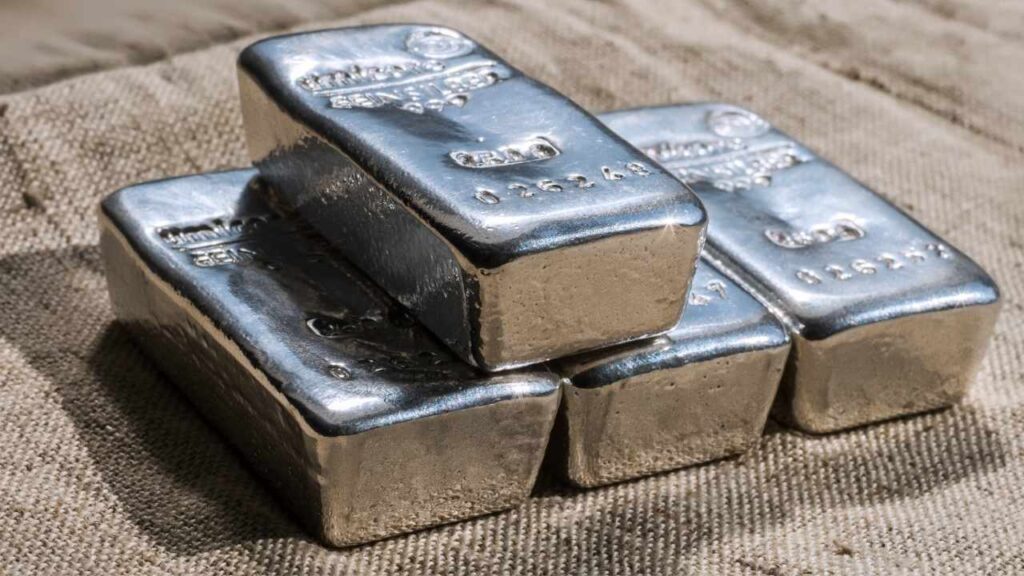 Peter Schiff Foresees ‘Explosive’ Growth in Silver Price